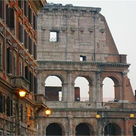 Colosseum Street Rome Room photo